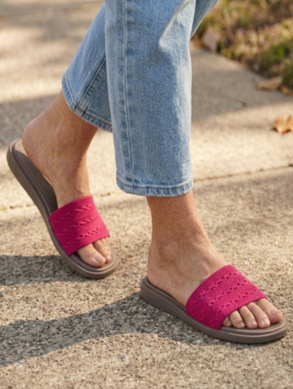 Rothy's retired color The Slide Sandal  Rouge Crochet Sz 8 Minimalist Shoe